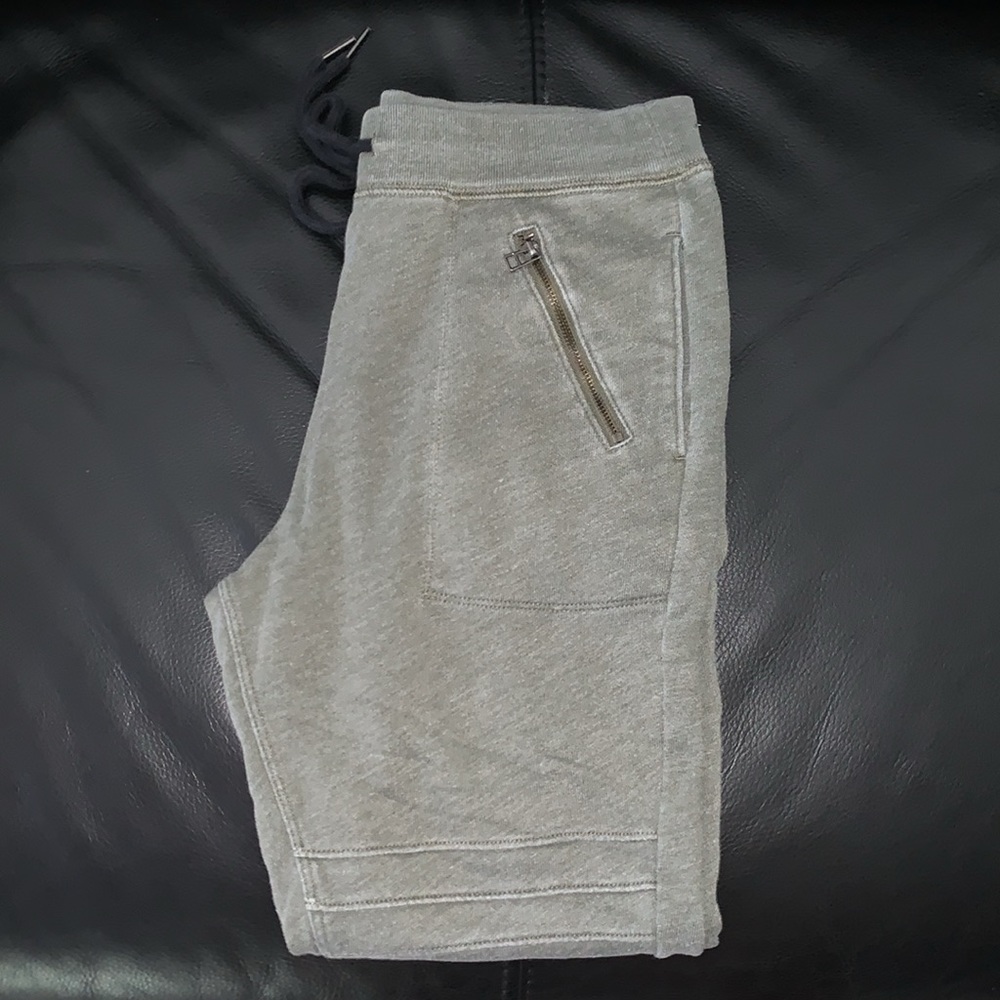 Abercrombie women’s lounge pants in army green XS - Picture 5 of 5